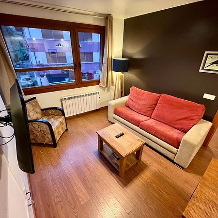 Aparthotel Lotila Flats Cuirgu Felechosa Esterno foto