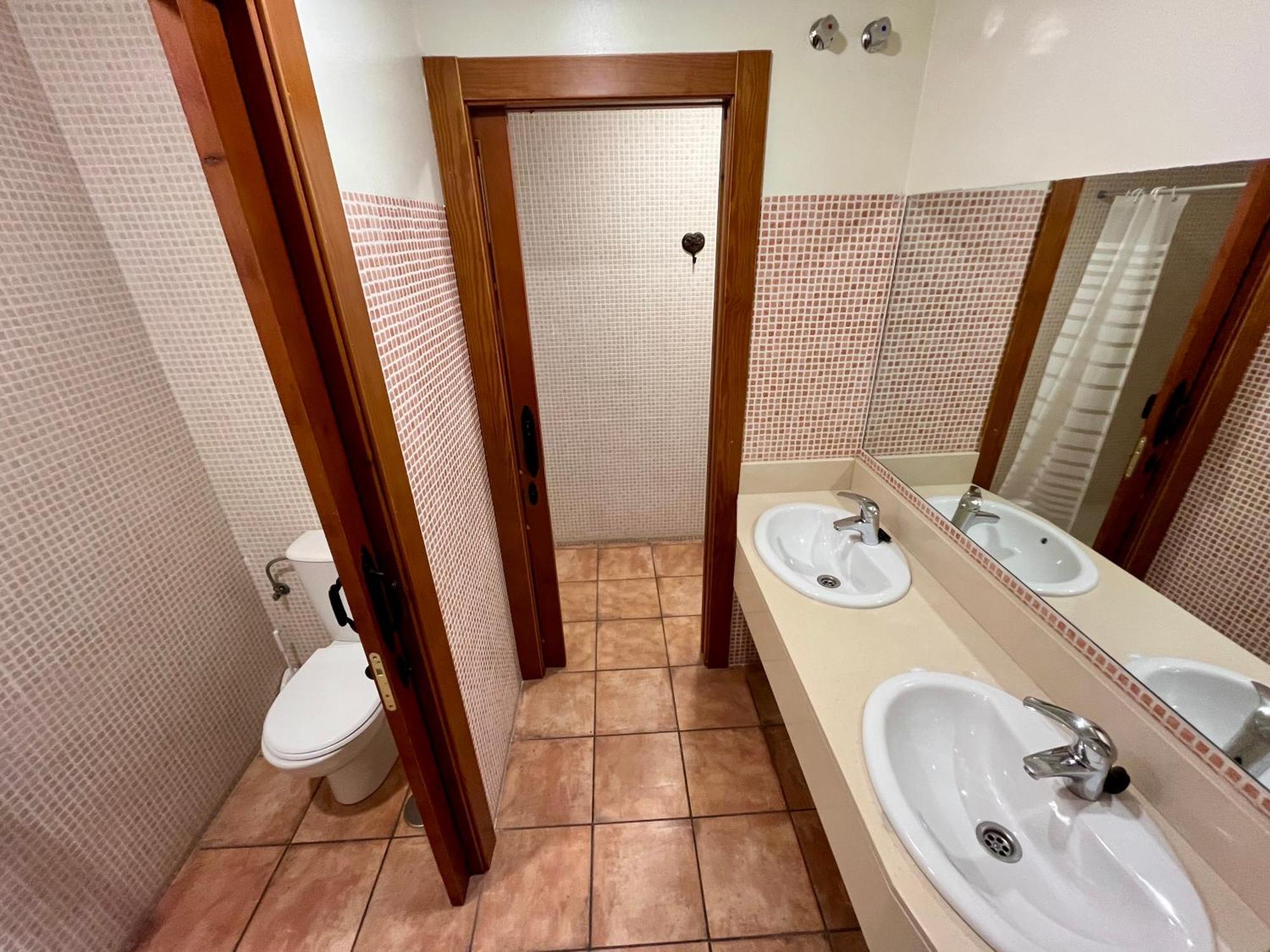 Aparthotel Lotila Flats Cuirgu Felechosa Esterno foto