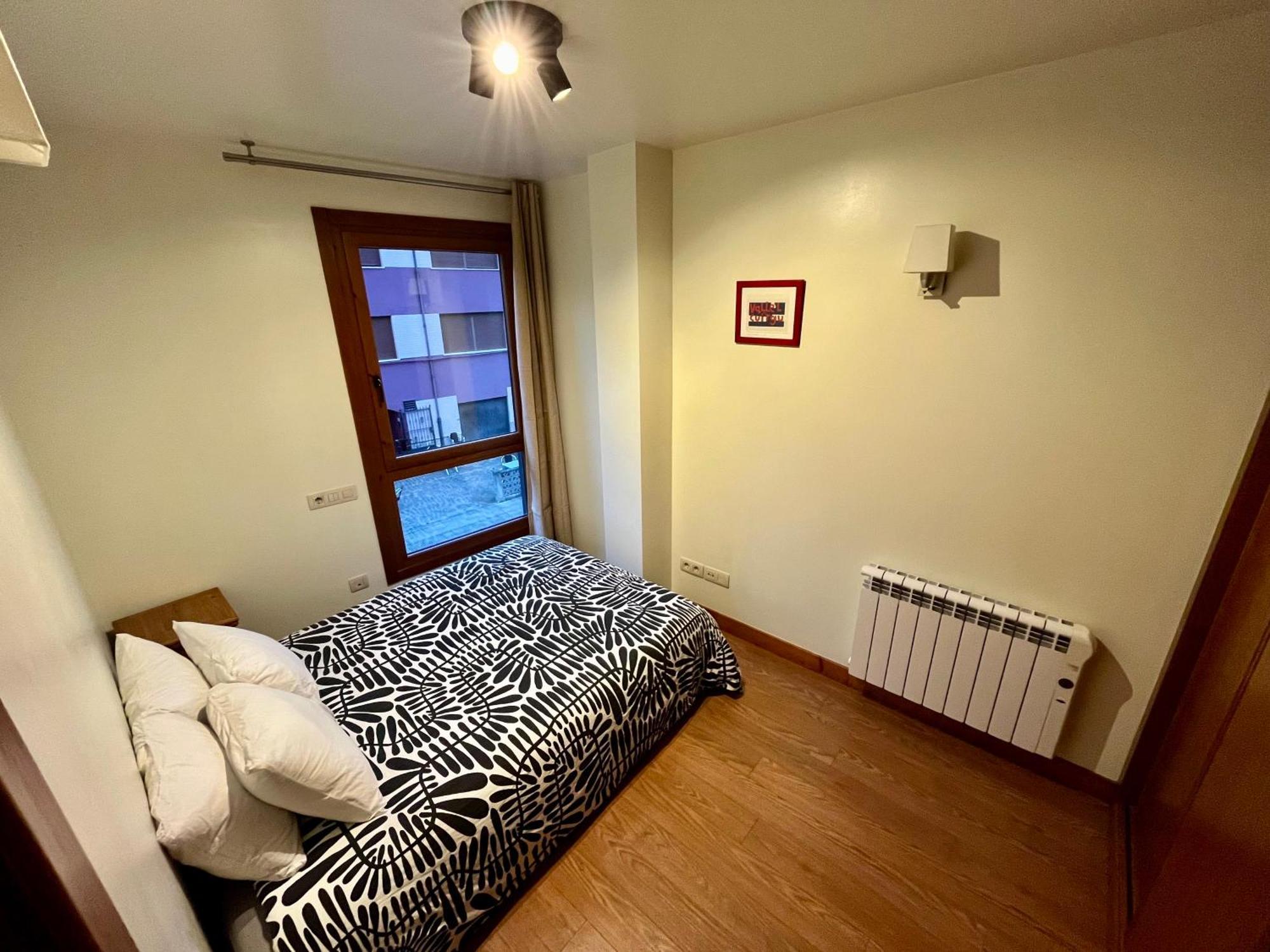 Aparthotel Lotila Flats Cuirgu Felechosa Esterno foto